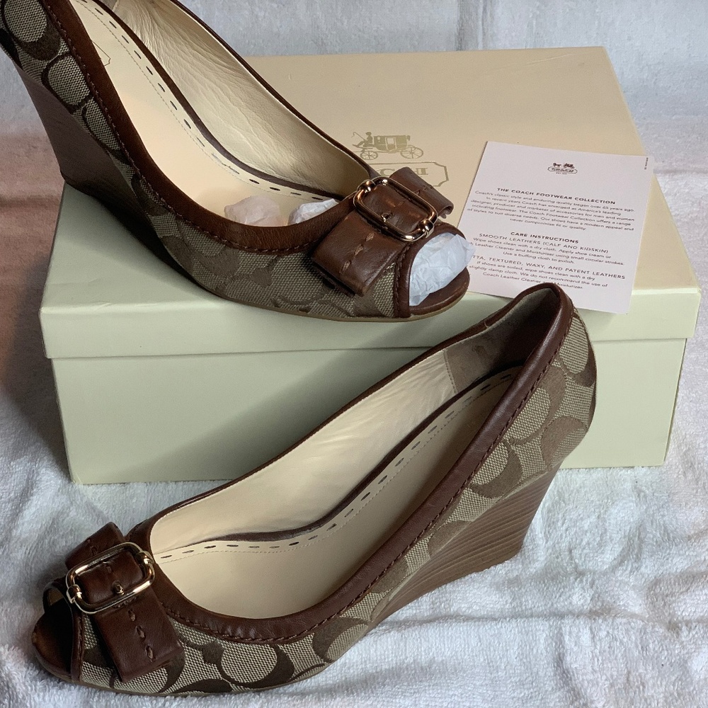COACH OPEN TOED BOE SIZE 9 M